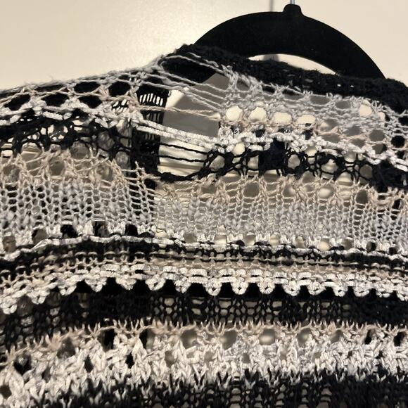 American Eagle Cardigan Sweater Women's S Crochet Open Front Black White Stripes - Picture 8 of 8